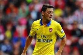 Mesut Ozil: Cedera Lutut, Selamat Tinggal Piala Dunia 2014